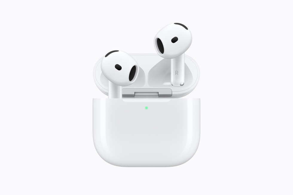 AirPods 5と充電ケースの写真。